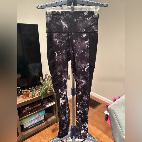 Lululemon rise and flow pant full on luxtreme - Picture 6 of 14